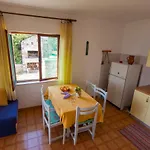 Aldos House